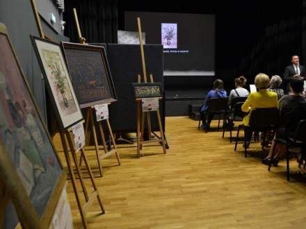 Wernisaż wystawy "Więcej niż obraz-poczuj malarstwo wszystkimi zmysłami"